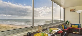 Flat for 4 seafront