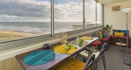 Flat for 4 seafront
