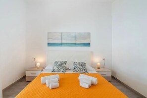 1 bedroom, in-room safe, desk, free WiFi - Cozy sea view rooms with private beach and jacuzzi (Noto)