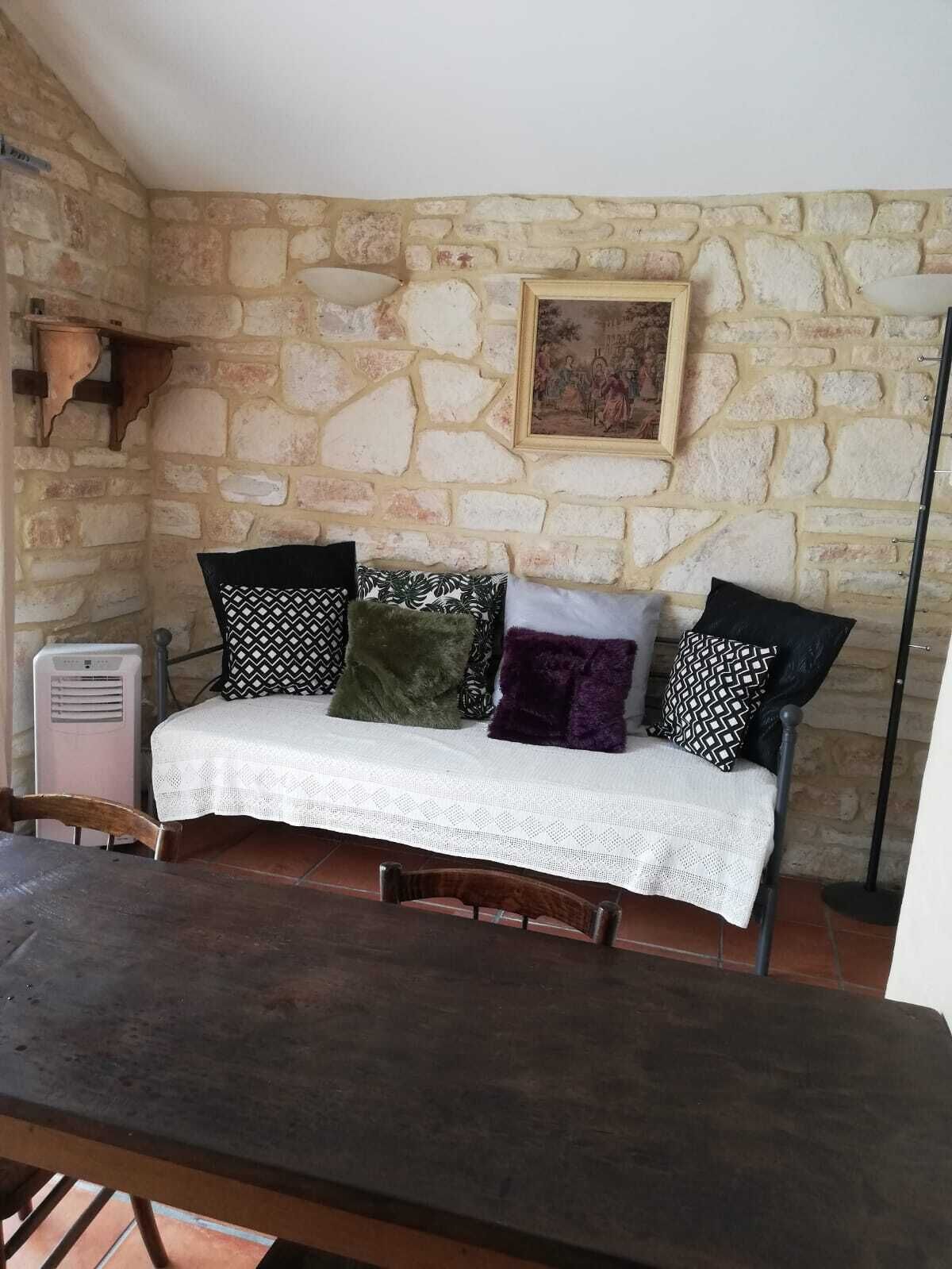 the cicadas Grospierres gites studios near vallon pont d arc, Chauvet