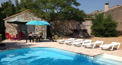 Les cigales à Grospierres gites studios en Ardèche près de vallon pont d'arc