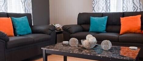 Una Smart TV, libros