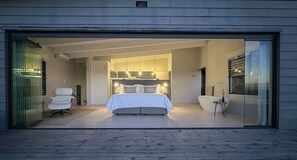 5 bedrooms, iron/ironing board, free WiFi, bed sheets - Namaste Cape Point (Cape Town)