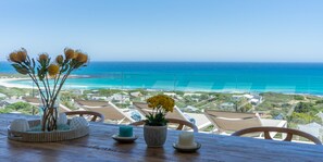 Outdoor dining - Namaste Cape Point (Cape Town)