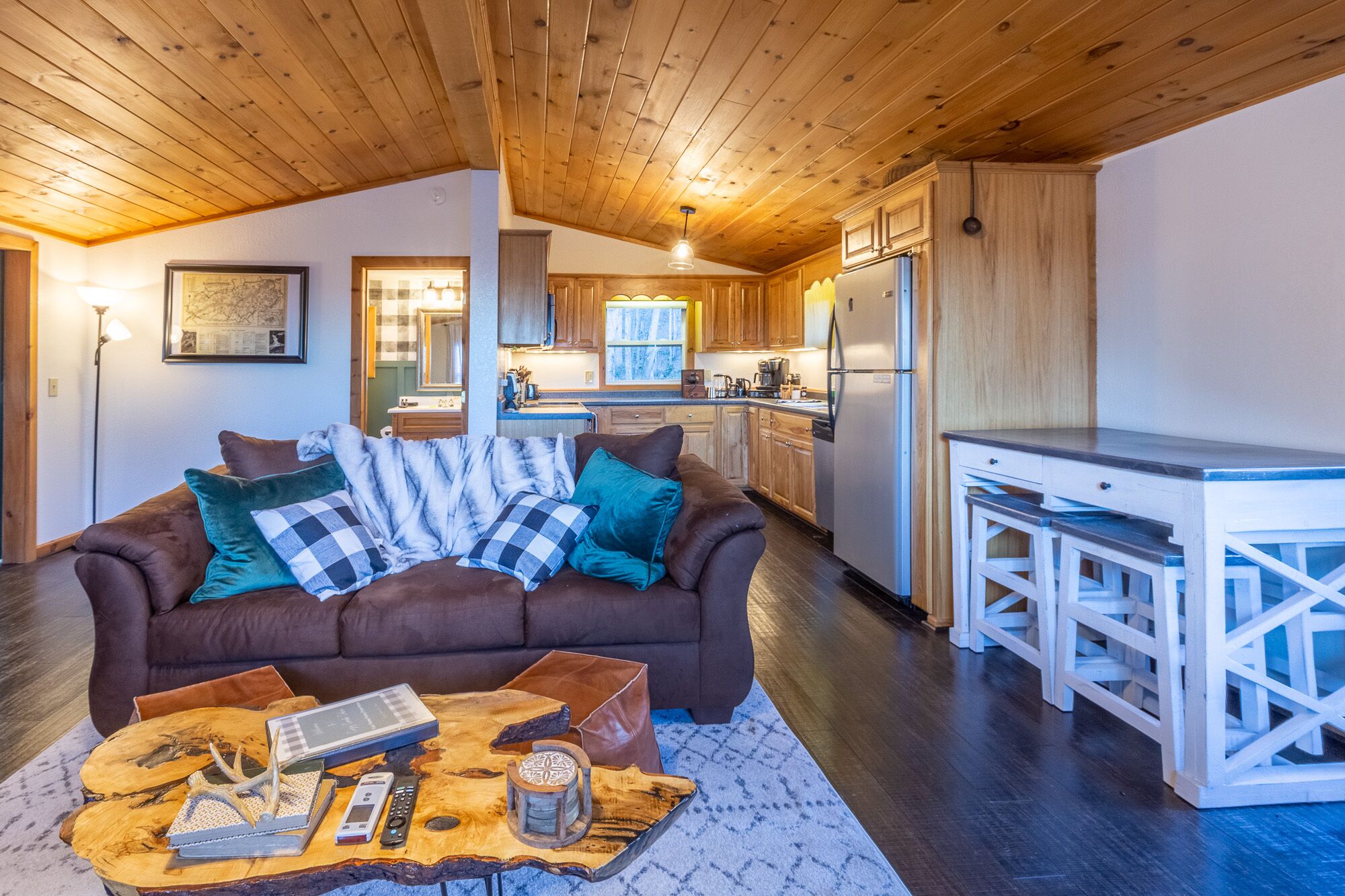 Relaxing Hot Tub by Creek, Fire Pit Near Smokey Mountain National Park 