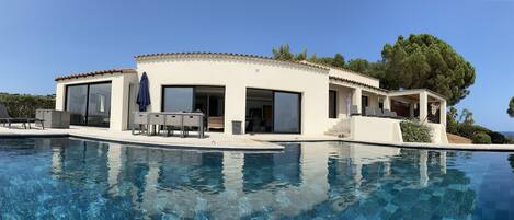 Utomhuspool