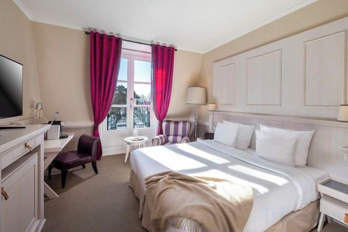 Superior Double Room Lake Side
