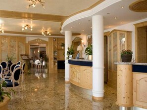 Lobby - Hotel Laguna (San Zeno di Montagna)