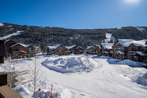 Property grounds - Luxury Townhome in River Run Village w/ Mountain Views, Easy Access to Shops! (Keystone)