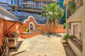 Terrace/patio - Safe & Quiet Oasis in DT ~Perfect Location~ (Austin)