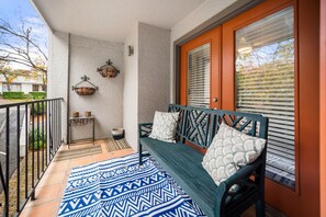 Terrace/patio - Safe & Quiet Oasis in DT ~Perfect Location~ (Austin)