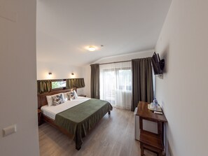 6 Schlafzimmer, Reisekinderbett, kostenloses WLAN, Bettwäsche
