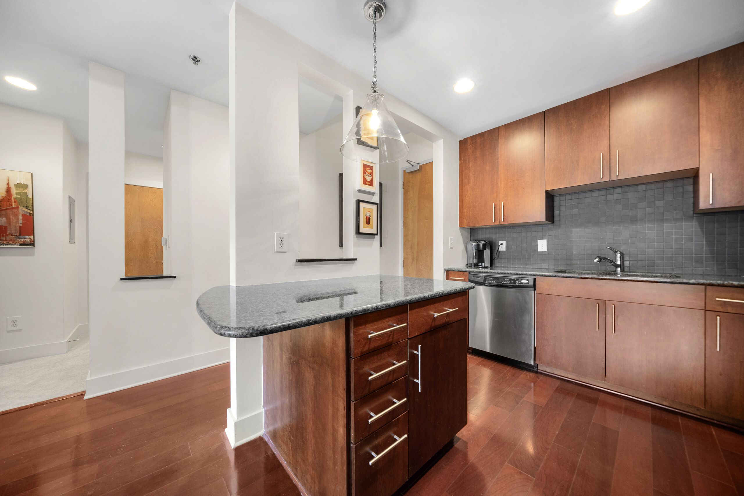STYLISH❤️APT. IN BUCKHEAD+FAST WIFI+FREE PARKING