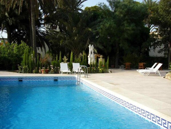 Seasonal outdoor pool