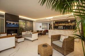 Télévision LCD de 32 pouces avec chaînes numériques, télévision