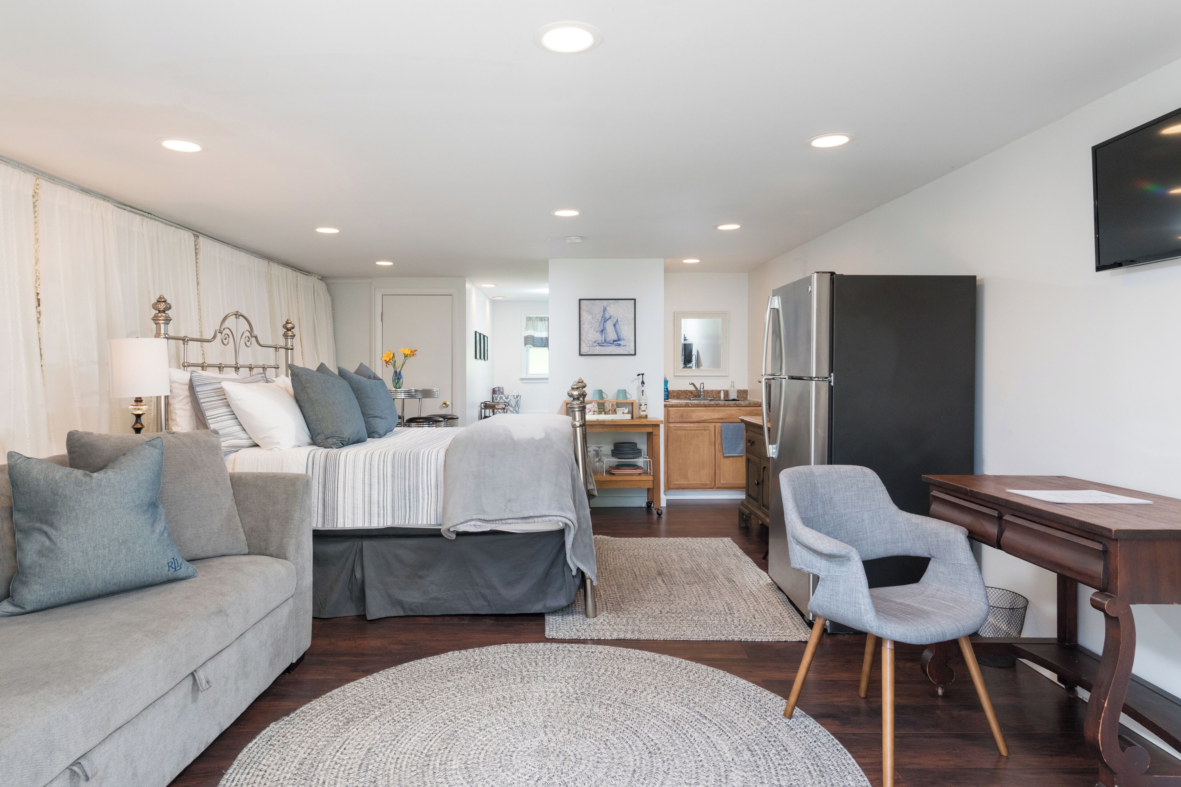 ✨Entire Secluded Barn Suite Ctr Historic Carlisle✨