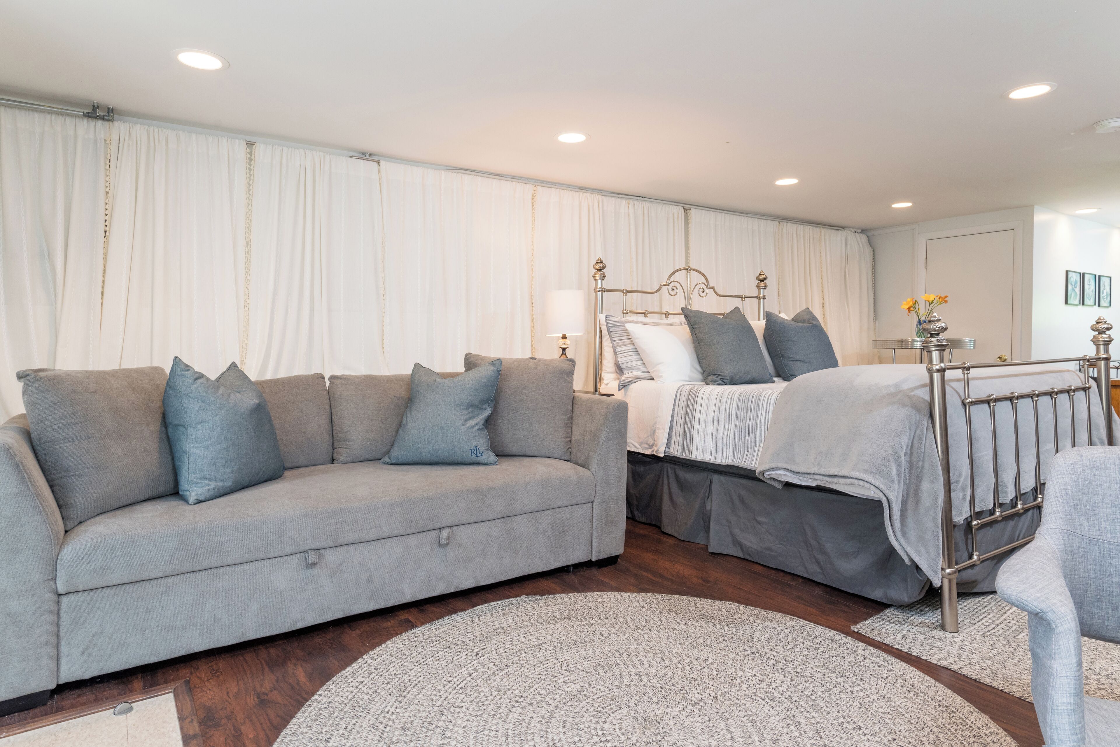 ✨Entire Secluded Barn Suite Ctr Historic Carlisle✨