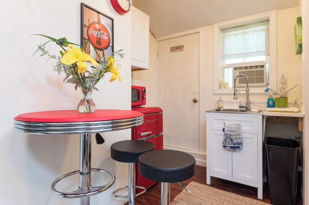 ✨Private Studio w/ Loft Center Historic Carlisle✨
