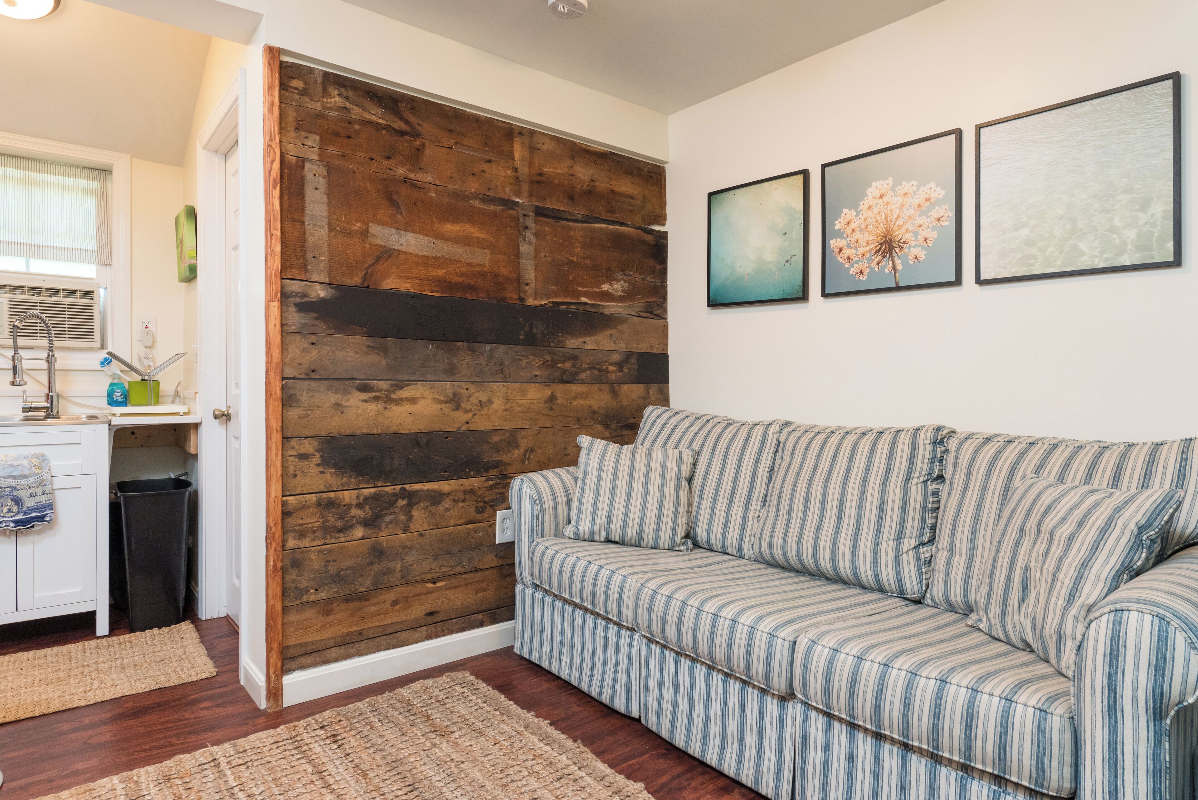 ✨Private Studio w/ Loft Center Historic Carlisle✨