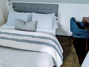 1 dormitorio, escritorio, tabla de planchar con plancha y wifi gratis