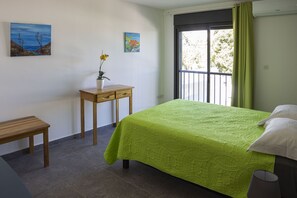 2 bedrooms, desk, iron/ironing board, free WiFi
