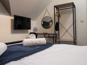 3 chambres, fer et planche à repasser, Wi-Fi gratuit