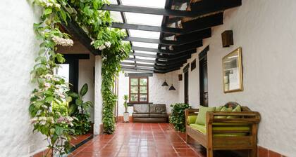 Dulce Como la Caña / Sweet Like Sugar Cane