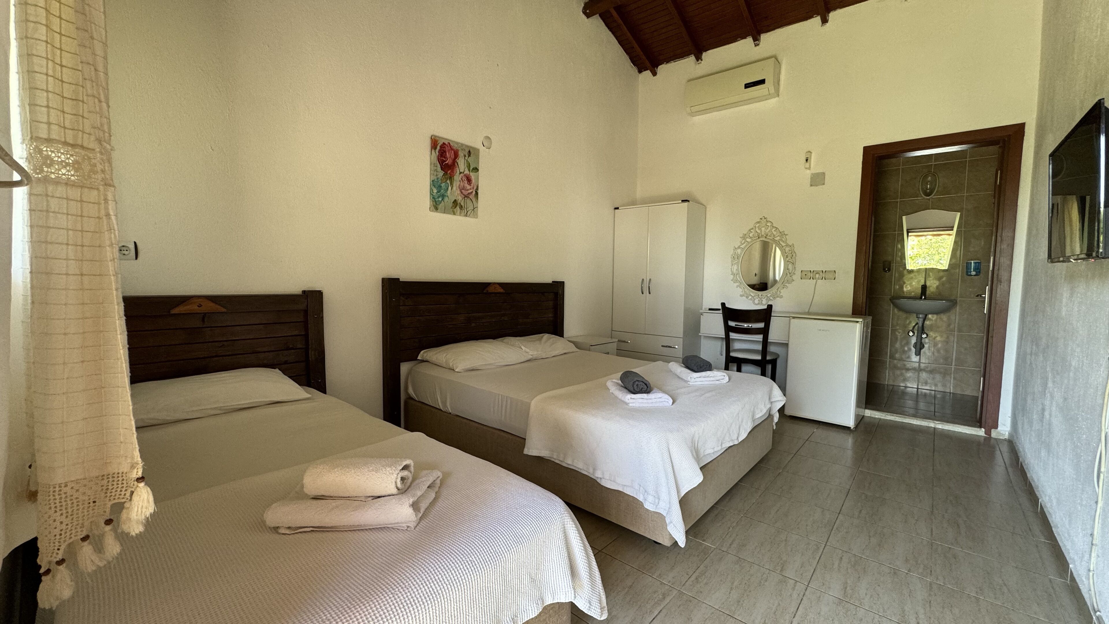 Double or Twin Room | Free minibar items, desk, laptop workspace, free WiFi