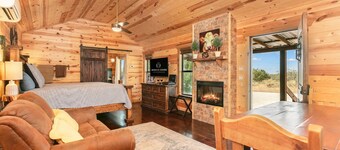 Starry Night | Romantic Hill Country Cabin, Hot Tub, Full Kitchen, Pet Friendly w/ fee