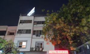 Exterior - Itsy Hotels Aakash,100 Mts From Sardar Patel Stadium (Ahmedabad)