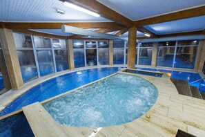 Bain à remous intérieur