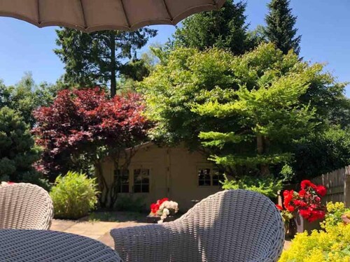 Cottage Hurst Green Sleeps 4, Views