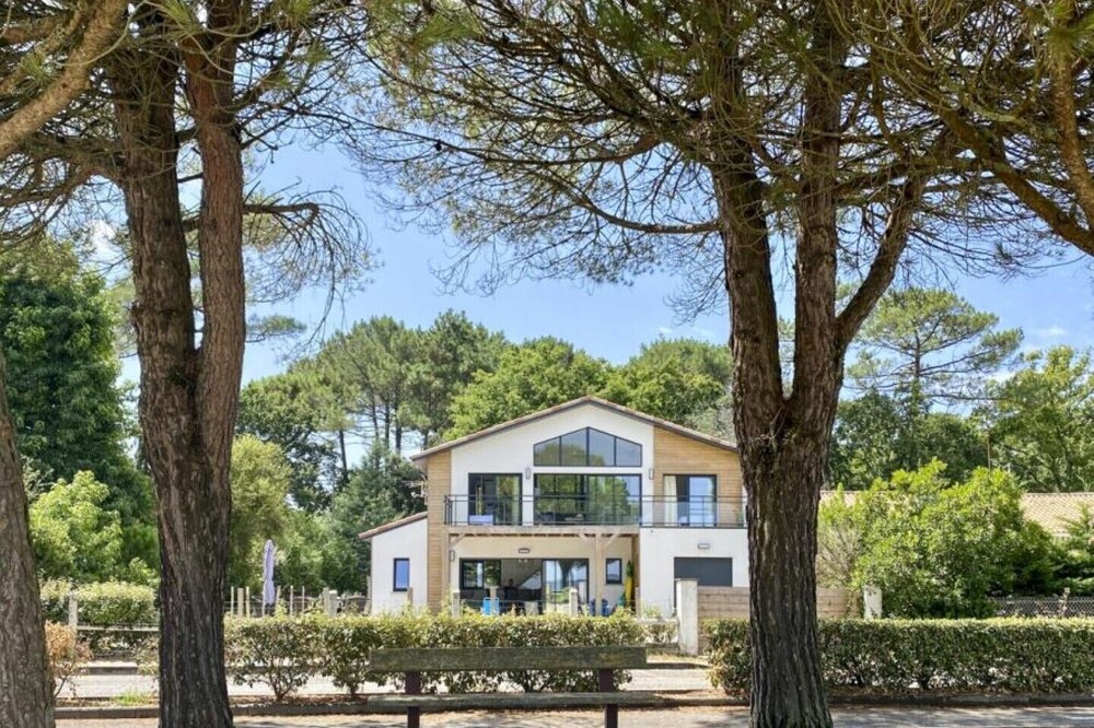 House on the lake