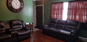 TV connectée, vidéothèque, chaîne hi-fi