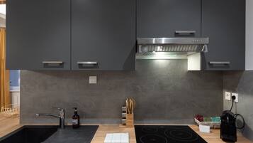 Refrigerador, microondas, horno y lavavajillas