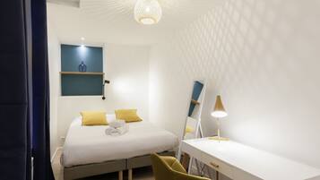 1 chambre, fer et planche Ă repasser, Wi-Fi gratuit, draps fournis