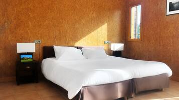 3 chambres, fer et planche à repasser, lit parapluie, Wi-Fi gratuit