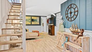 Smart TV, chimenea, videojuegos, reproductor de DVD