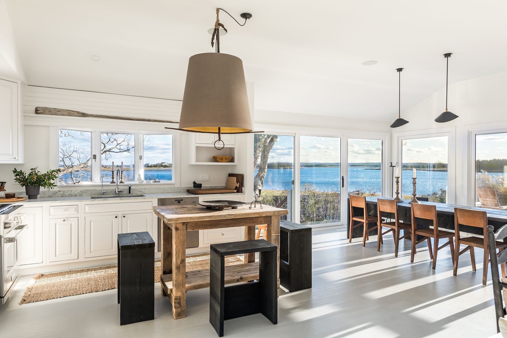 Designer Waterfront Cottage on Gerard Dr