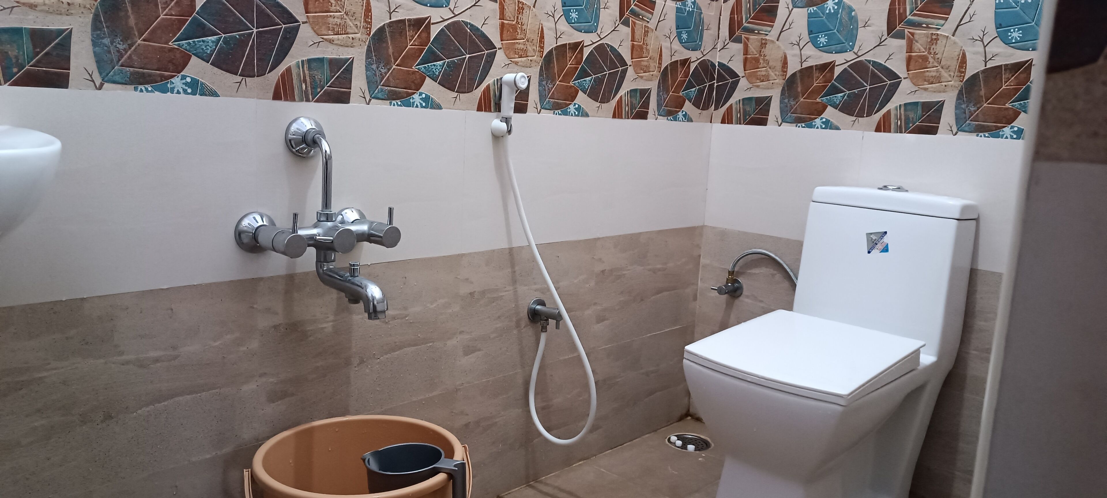 1bhk  Private Studio Flat For W.F.H & High Speed WiFi. 