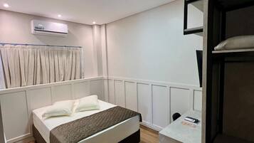 Individualmente decorados, individualmente mobiliados, escrivaninha