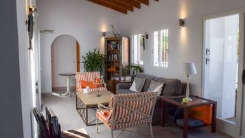 Una Smart TV, libros