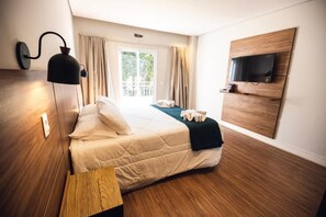 Traditionele tweepersoonskamer | Een minibar, gratis wifi, beddengoed