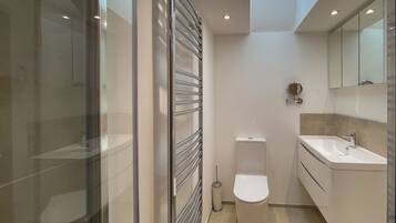 Luxury-Ferienhütte, 1 King-Bett, Nichtraucher, Küche | Badezimmer