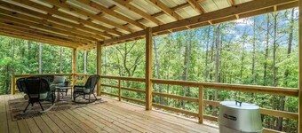 Cozy Cottage in Rayburn Country-Pet Friendly-King Suite/Pool Table! Sleeps 10