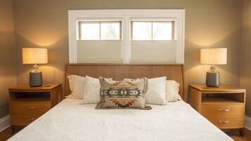 4 habitaciones, tabla de planchar con plancha, wifi y ropa de cama