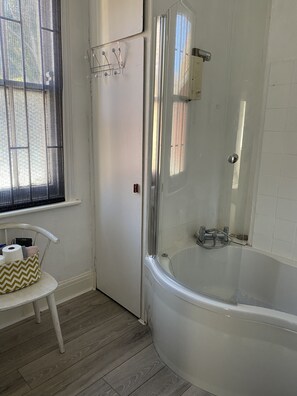 Apartment | Bathroom