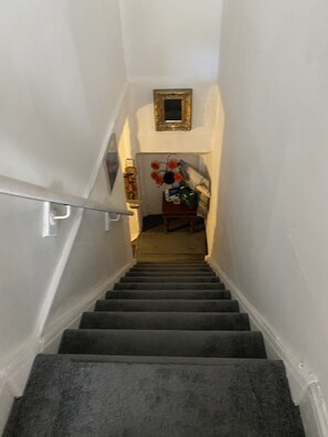 Apartment | Interior - Stunning 2-bed Apartment Above Schooners Bar (Neath)