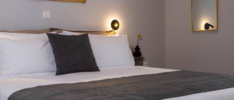 1 chambre, bureau, draps fournis