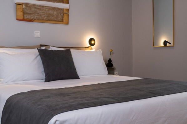 1 makuuhuone, työpöytä, vuodevaatteet